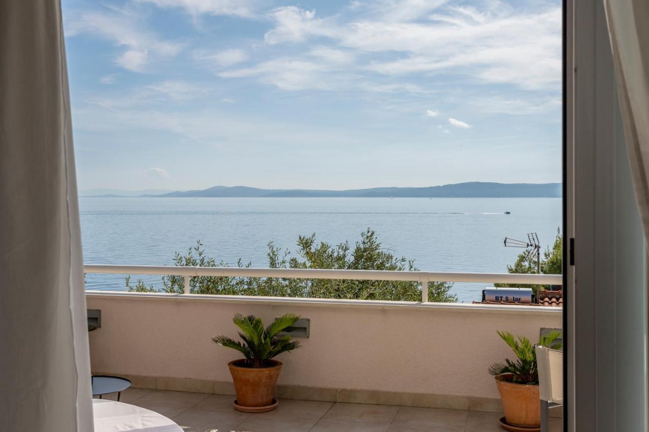 Holiday Home Lola, Sea On A Palm! Heated Pool Trogir Exterior photo
